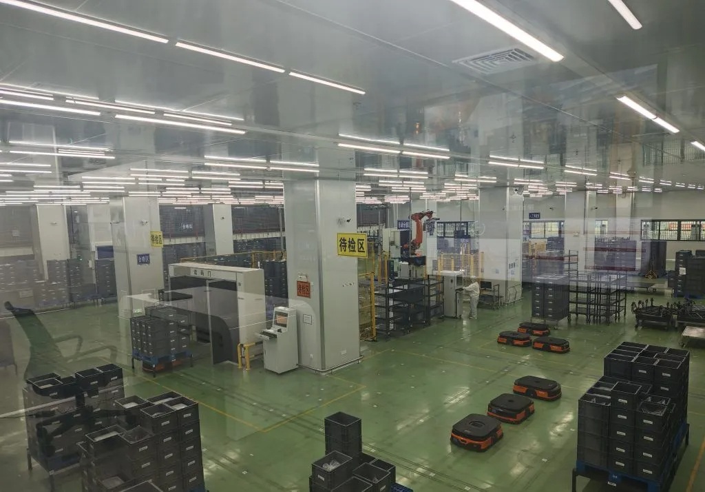 AGVs Applications in Modern Automotive Plants